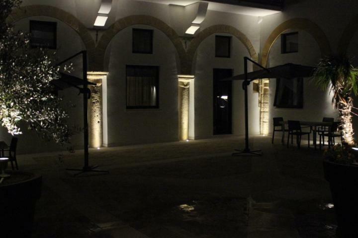 マルサラChiostro Di S. Antonioアパートメント エクステリア 写真